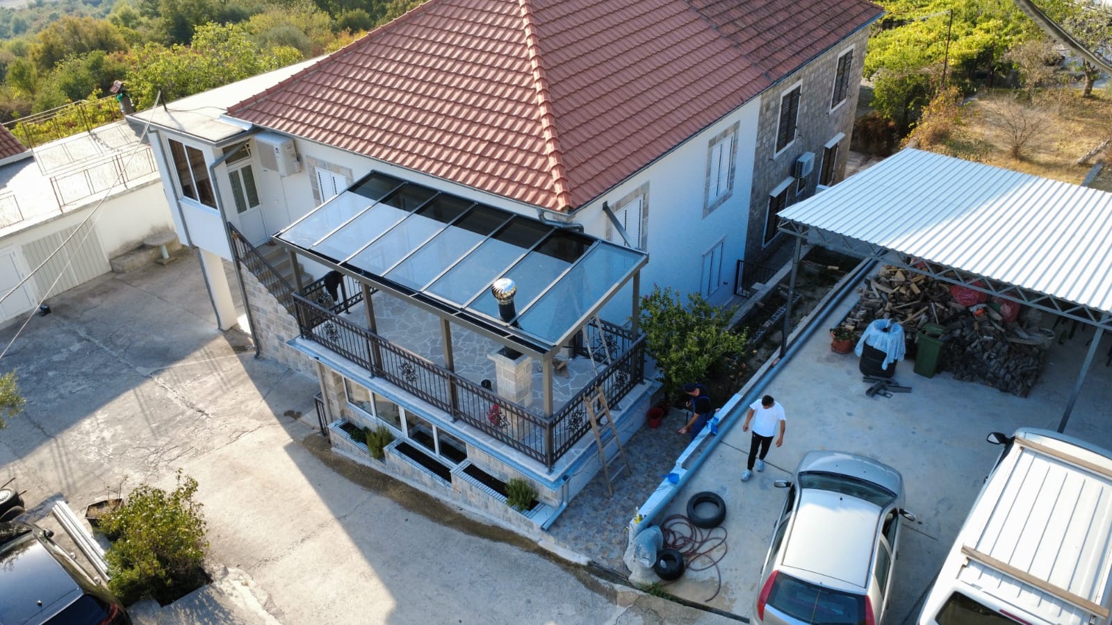 Stakleni krov na terasi, pogled iz vazduha