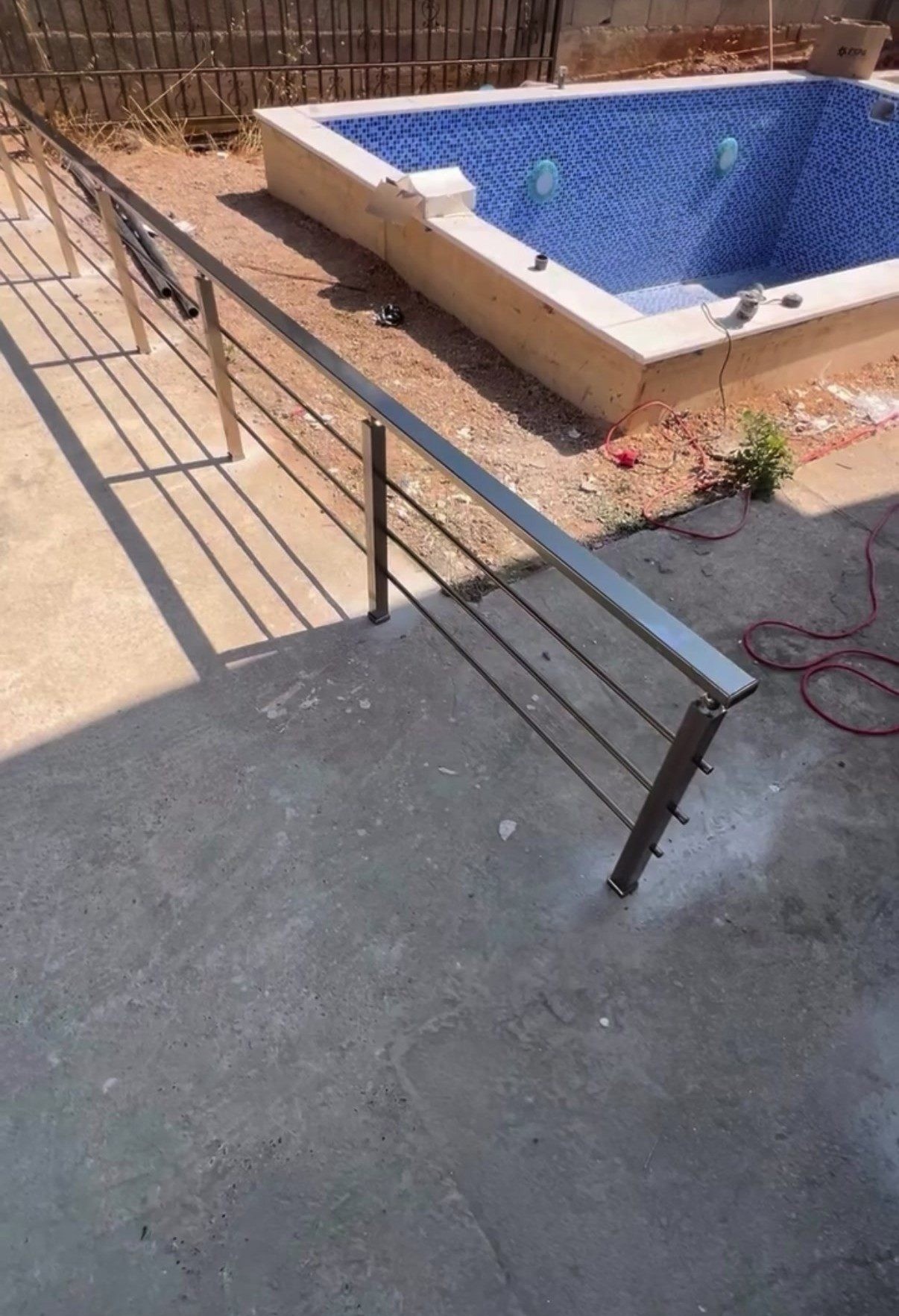 Aluminijumska ograda oko bazena